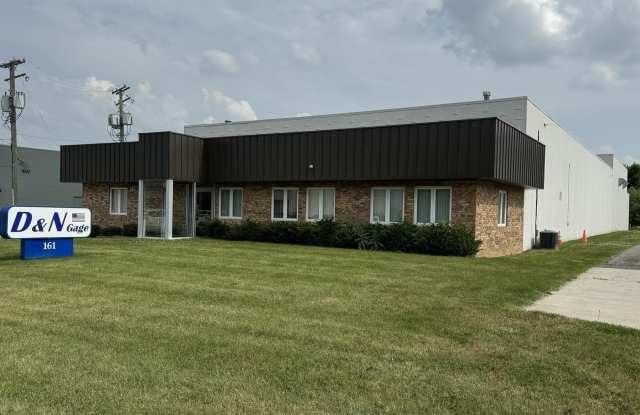 161 E Pond photos photos