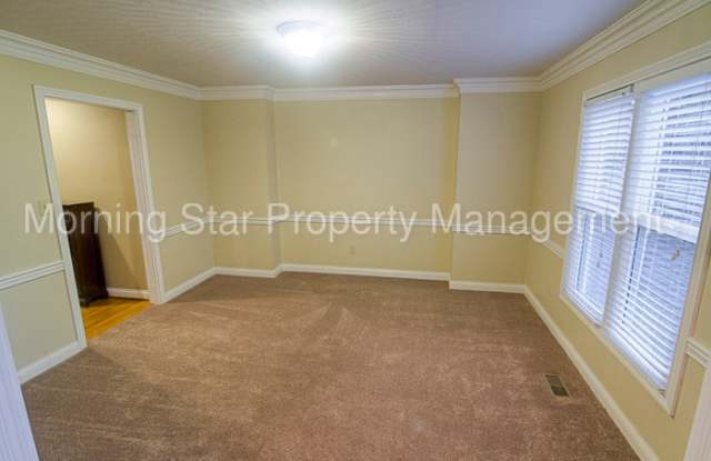 1318 Woodgate Drive Gallery 3