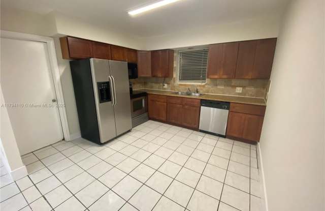 1727 Washington St photos photos