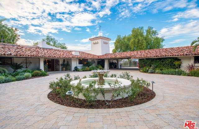 28611 Bamfield Dr photos photos