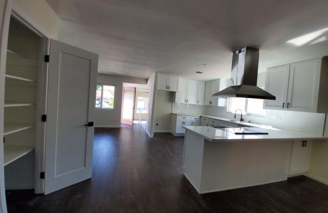 5460 Maisel Way Gallery 3