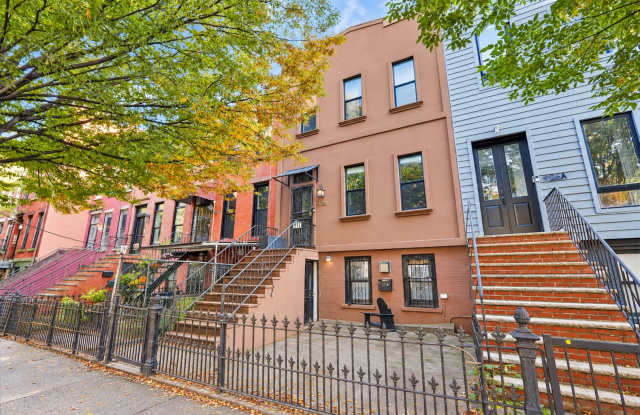 928 Lafayette Avenue Gallery 2