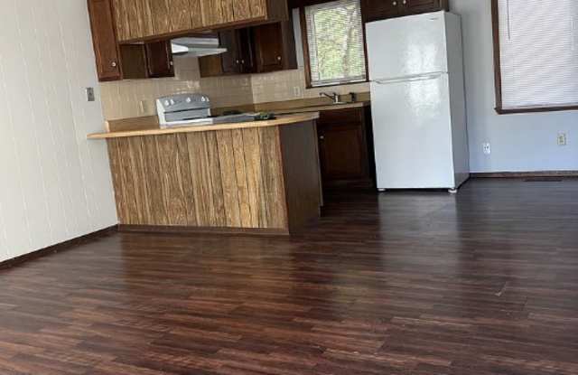 1069 South Kansas Avenue - A Gallery 2