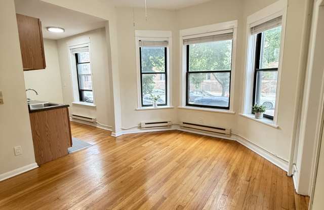 917 West Waveland Avenue Gallery 1