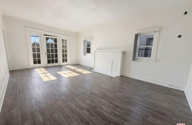 871 W 23rd St photos photos