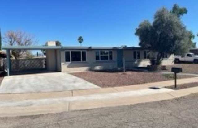 4545 South Lotus Circle - 4545 South Lotus Circle, Tucson, AZ 85730