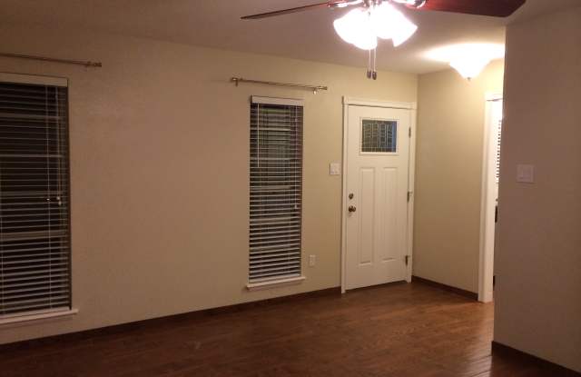 6733 Northwest Compass Drive photos photos