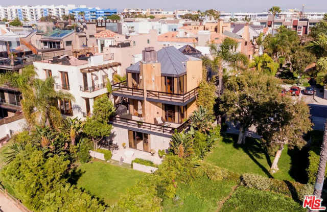 4119 ROMA Court Gallery 3