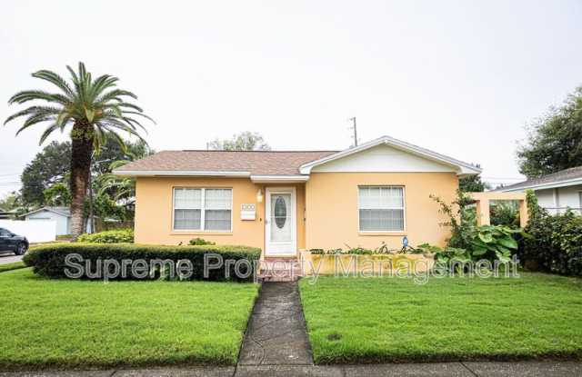 1300 13th Avenue South photos photos