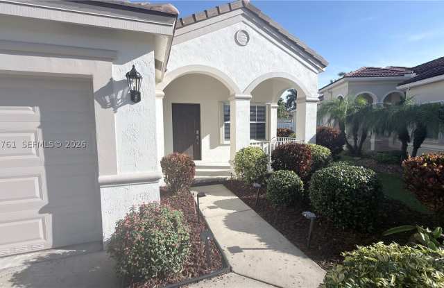 692 Maplewood Ct Gallery 2