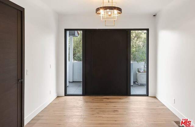 3373 Coldwater Canyon Ave Gallery 4