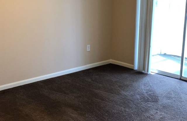 REDUCED!  River Oaks 28E - SPECIAL - 2nd month 1/2 half off rent photos photos