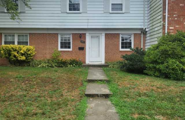 204 SHENANDOAH STREET SE - 204 Shenandoah Street Southeast, Leesburg, VA 20175