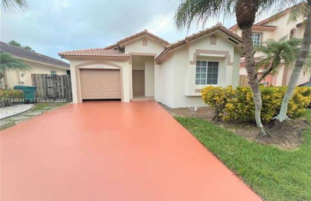 14136 SW 149th Pl MIAMI, FL 33196 photos photos