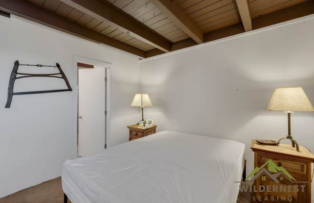 Treehouse 102C Gallery 3