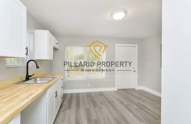 2 Bedroom Home Near Riverside Park, Available NOW! Gallery 3
