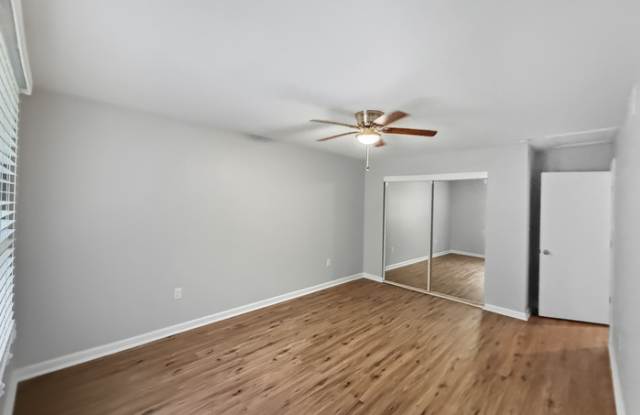 2109 Center Street photos photos