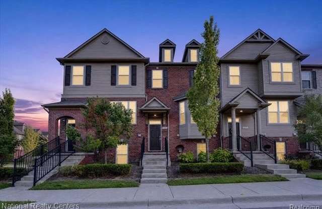 330 Glenhurst Boulevard photos photos