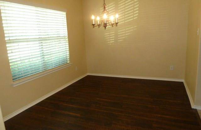 4517 Grassy Glen Drive Gallery 2