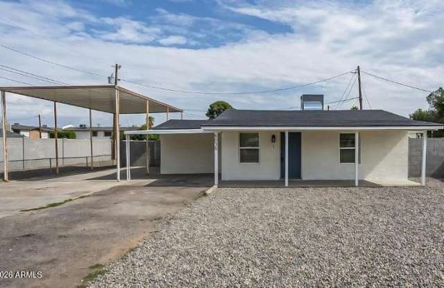 5039 N 18th Avenue Gallery 2