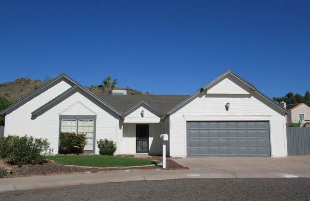Nice 4 Bedroom + Den Home With Pool In AHWATUKEE! photos photos