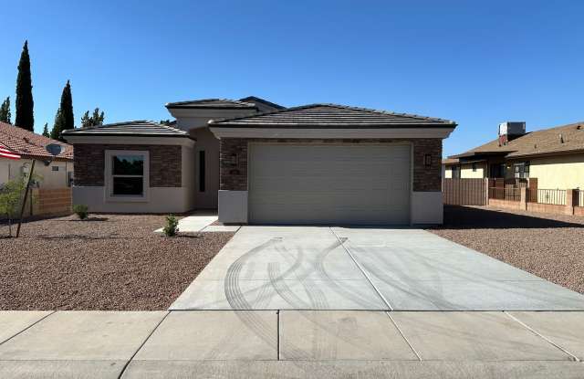 Beautiful 2024 Built 3 Bedroom, 2 bathroom home with RV Parking photos photos