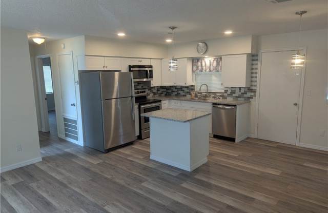 3999 S Highlands Avenue photos photos