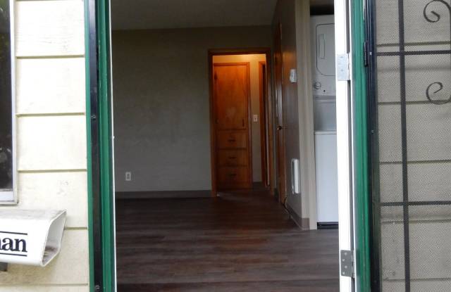 1066 Clearview Ave NE Keizer, OR 97303 - 7 photos photos