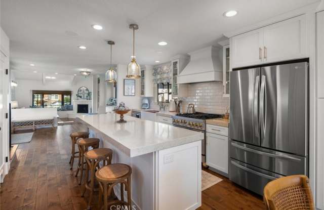 915 Huntington Street photos photos