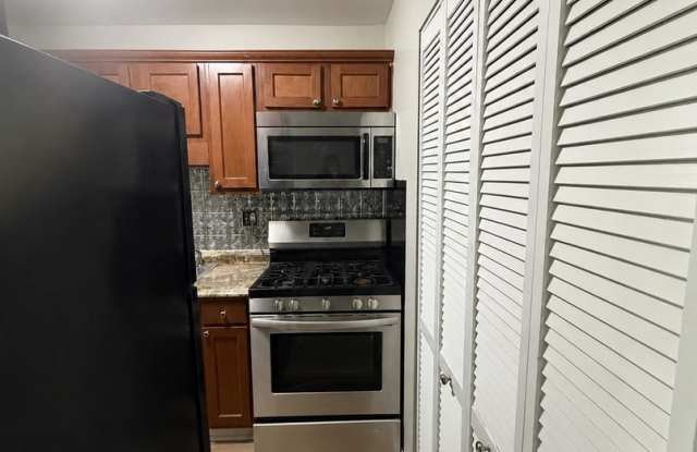 Experience Luxury Living at Bellagio Living II: Modern Apartments in Lawrence, Indiana Gallery 1