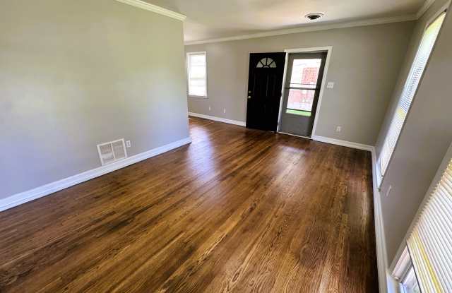 4100 Vaughn Road - 1 Gallery 4