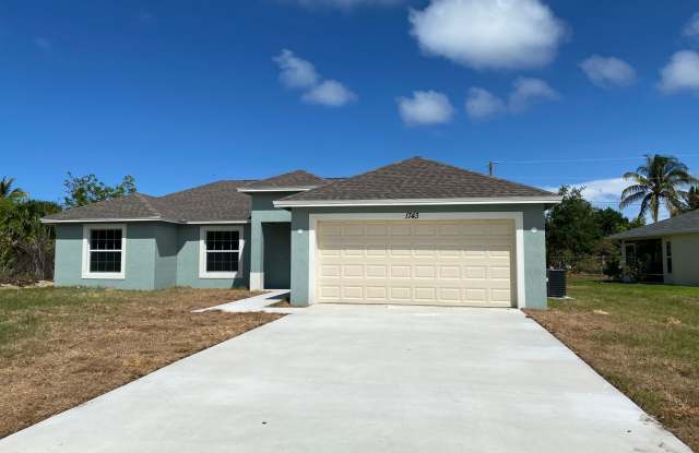 3/2 with Garage photos photos