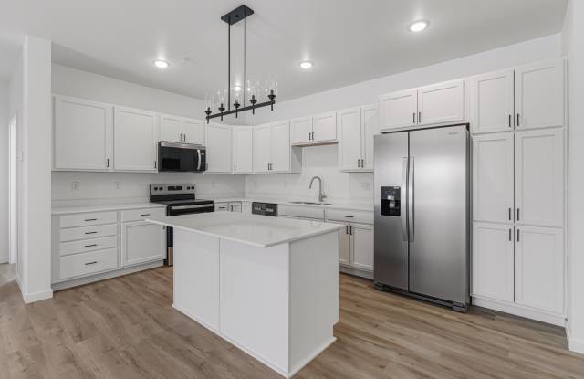 2465 62nd Avenue South - 215 Gallery 1