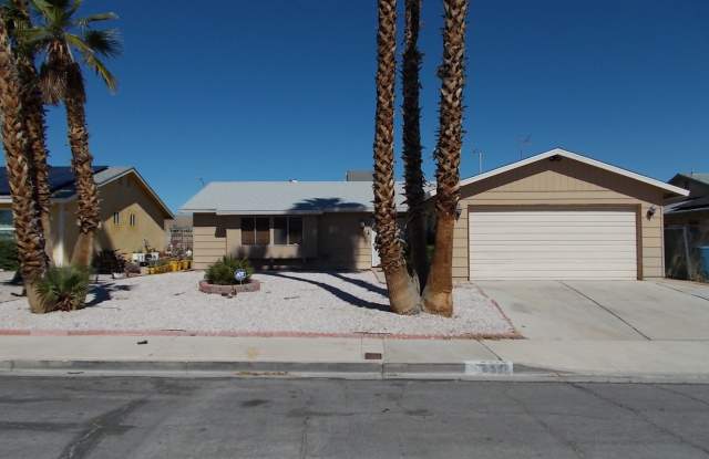 4-Bedroom Home with Spacious Backyard photos photos