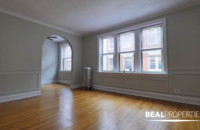 548 W Surf St photos photos