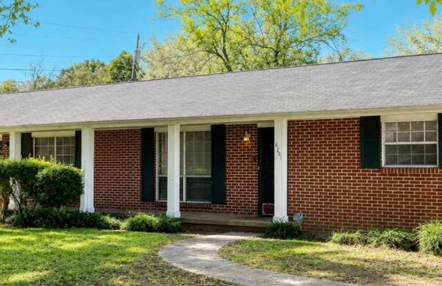 MOVE-IN READY 2-BEDROOM — MINUTES FROM VOLKSWAGEN, AMAZON & ENTERPRISE SOUTH! photos photos
