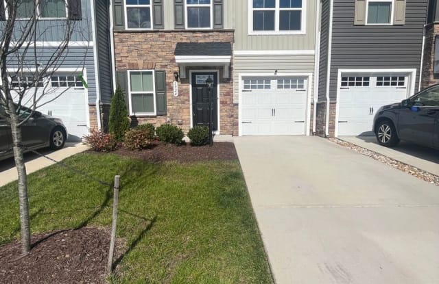 5924 Addison Gate - 5924 Addison Gate Drive, Meadowbrook, VA 23234