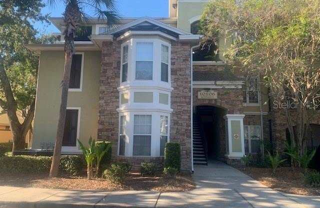 10106 COURTNEY OAKS CIRCLE - 10106 Courtney Oaks Circle, Brandon, FL 33619