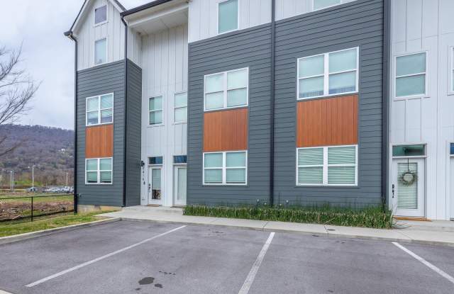 1420 Stockyard Place Gallery 3