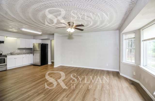 1023 Keel Street Gallery 4