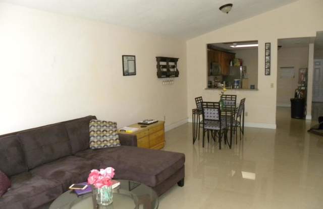 2806 LANTANA LAKES DR Gallery 3