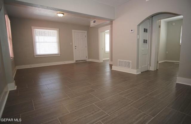 2114 TREMONT Avenue Gallery 2