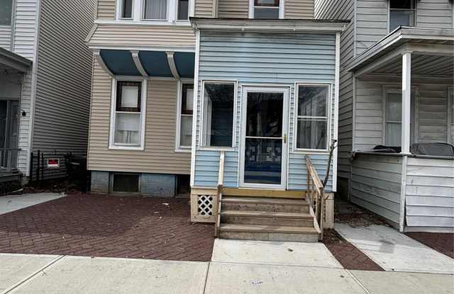 135 Fifth Avenue photos photos