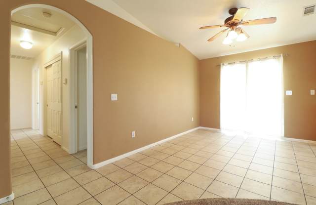 Beautiful Single Family Home located in Hesperia, CA Gallery 4