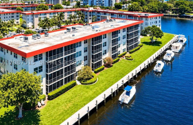 3050 NE 48th Ct Gallery 2