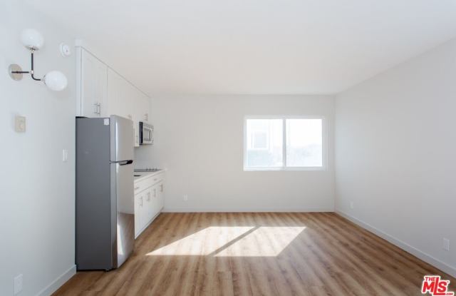20 Eastwind ST - 20 Eastwind Street, Los Angeles, CA 90292