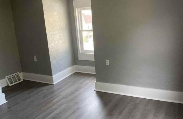 Newly Updated Spacious 4 bedroom 1 bathroom house for rent in Glassport! photos photos