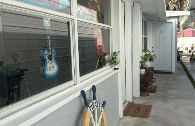 13228 3rd StreetUnit 2 Gallery 2
