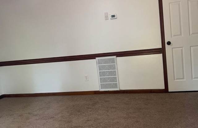 2 Academy Lane, Hampton - Available 8/2/2021 Gallery 4