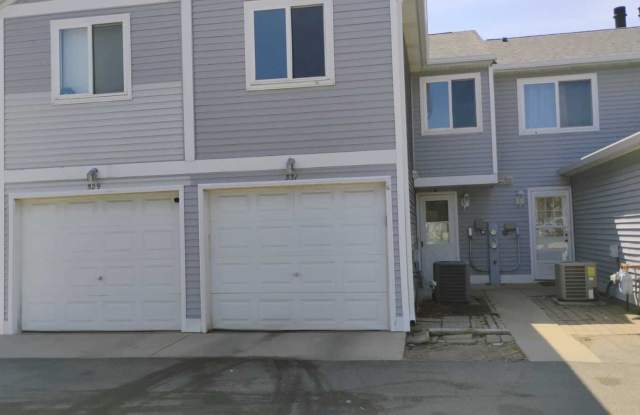 531 MEADOW GREEN Lane - 531 Meadow Green Lane, Round Lake Beach, IL 60073
